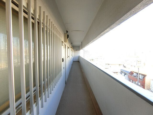 鶯谷富士パームのその他|共有廊下