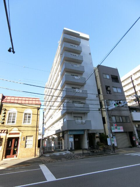 鶯谷富士パームの外観