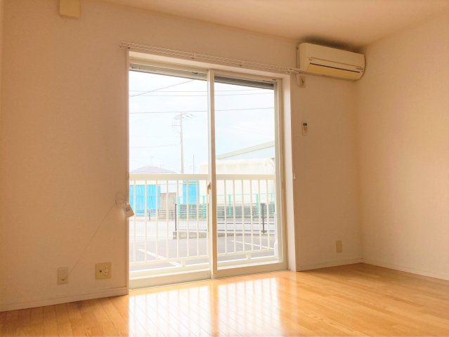 ハイツＳＩＣⅢの居間・リビング|参考写真