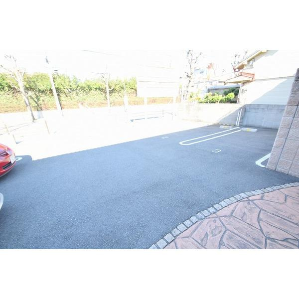 ボヌールの駐車場