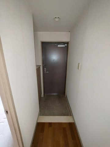 市川大野パークハウスの玄関