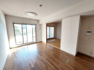 【居間・リビング】 | 市川大野パークハウス | 東向きリビング