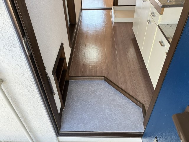 ラッキーハイツの玄関|参考写真