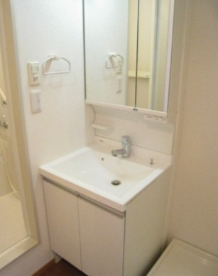 コンフォール阿佐谷の独立洗面台