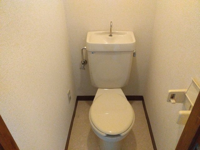 ルミエールミタのトイレ|生活しやすいバストイレ別