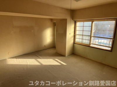 【洋室】 | 浦見ポートビューマンション136号室 | こちらの洋室は11帖☆