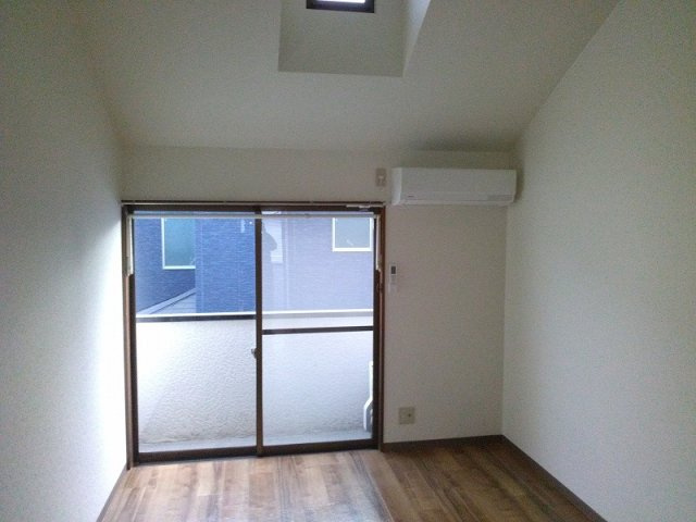 ルミエールミタの居間・リビング|南向きのお部屋です