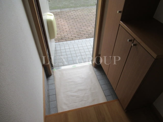 【玄関】 | ヴィーヴル ローマⅡ