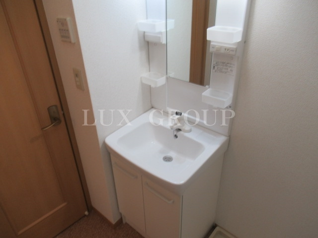 【洗面所】 | ヴィーヴル ローマⅡ