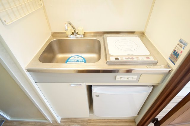 シティパレス東生駒ＰＩＩＩＣ棟のキッチン