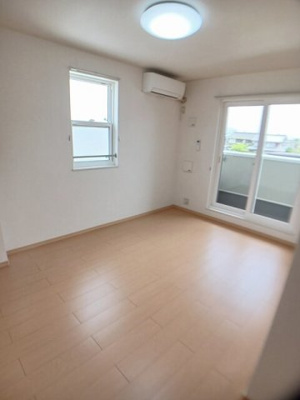 【居間・リビング】 | スマイル成田Ⅱ