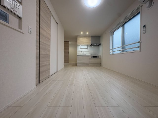 川崎市多摩区菅北浦１丁目のアパートの居間・リビング