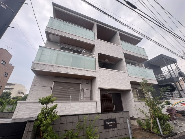 川崎市多摩区菅北浦１丁目のアパートの外観