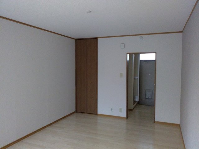 レジデンス翔の洋室