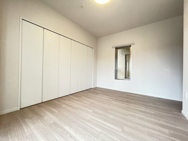 ライオンズマンション宝塚武庫川町の洋室|広々とした洋室です