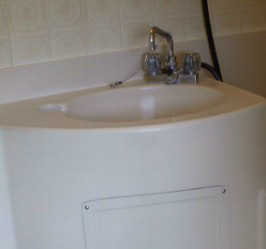 小作ビルの洗面所