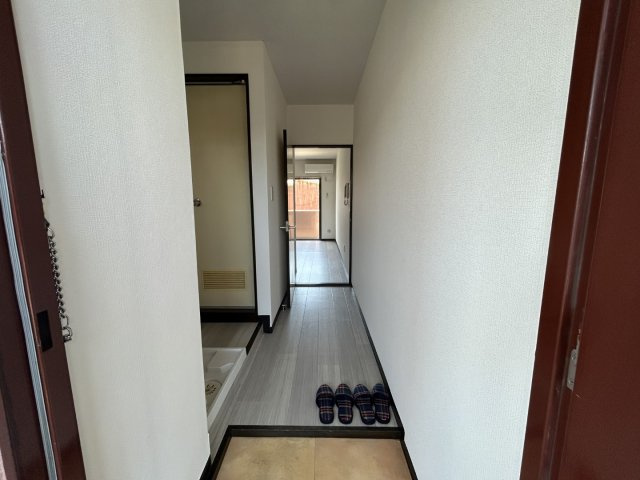 井上ビルの玄関