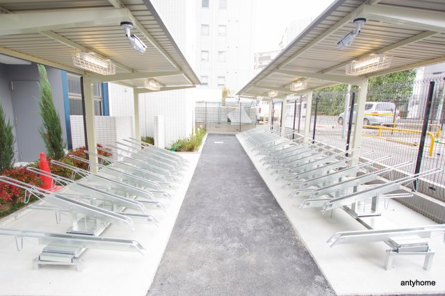 プレサンス玉造ザ・ライブ　仲介手数料無料の駐車場