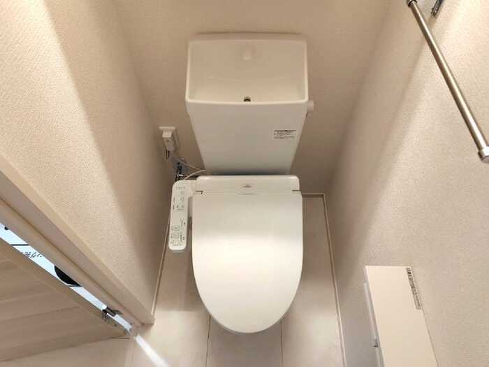 稲城市大丸のアパートのトイレ