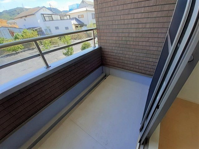 【バルコニー】 | サンライズ | バルコニー付きです