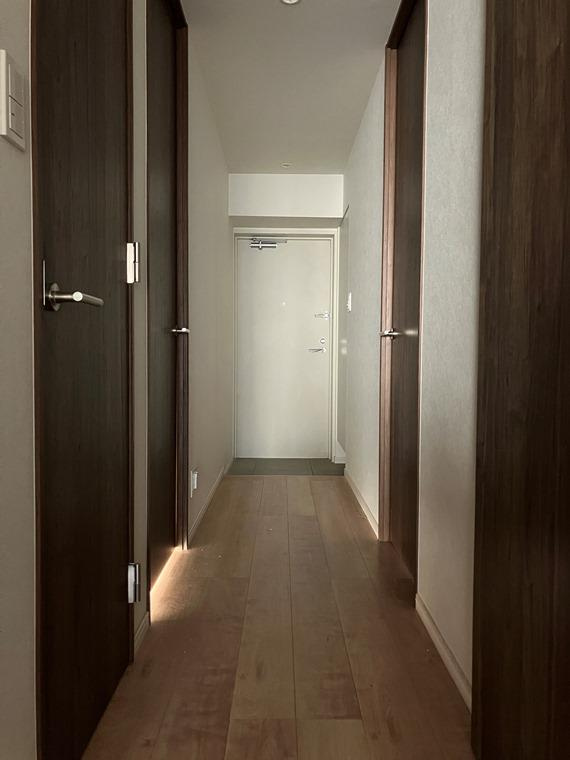 アーバンクリスタル九段下の玄関