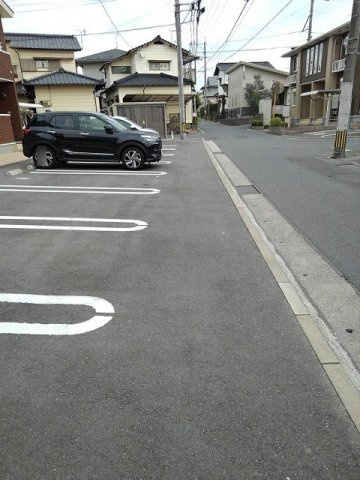 フィオーレⅤの駐車場