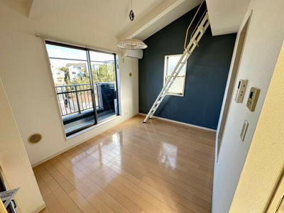 【居間・リビング】 | ランドヒルズ横浜