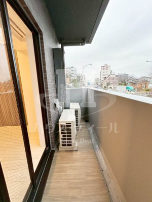 【バルコニー】 | Mind志村坂上 | 開放的で明るい空間を演出してくれるバルコニーです