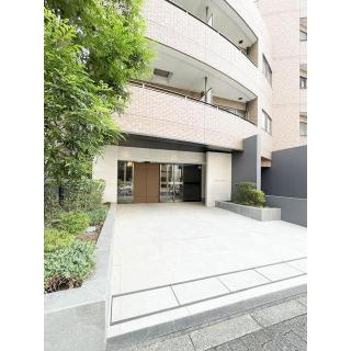 オーパスホームズ白山（旧ＨＦ白山レジデンス）のエントランス