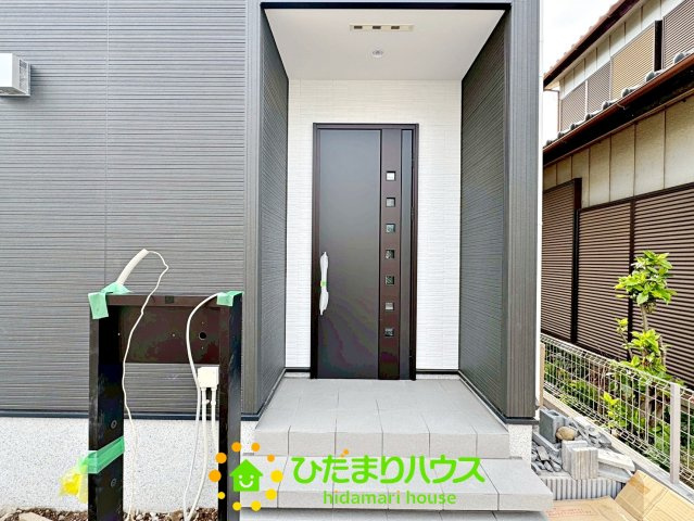 宮代町道佛1丁目　新築一戸建ての玄関