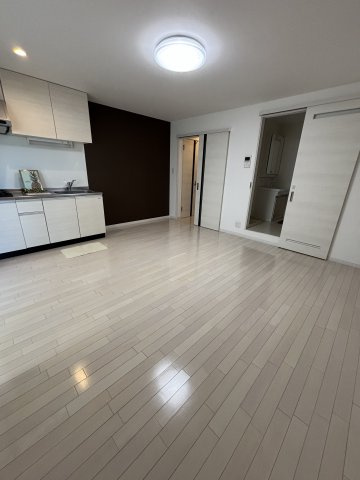 【居間・リビング】 | GMビルズ対馬江