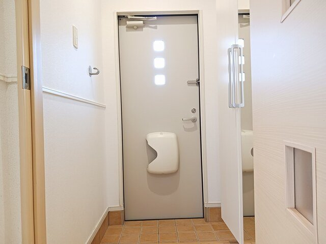 ラパンⅡの玄関|明るい玄関です