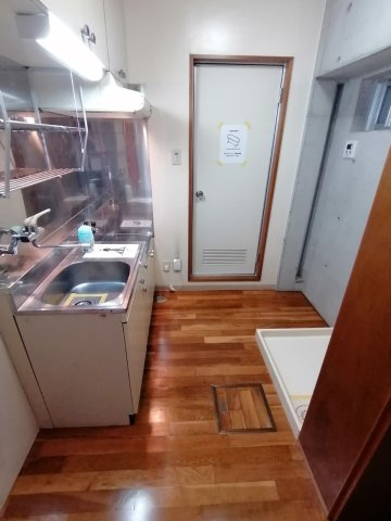 英ビルのキッチン