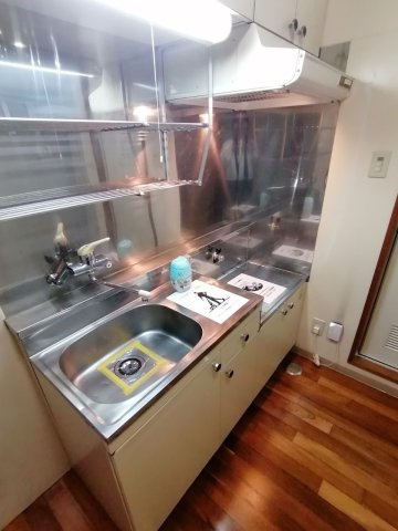 英ビルのキッチン