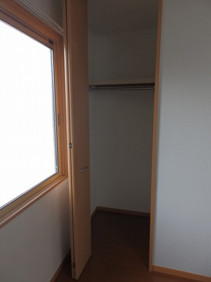 【収納】 | グリーンスクエアB棟 | イメージ201号室の写真（反転あり）