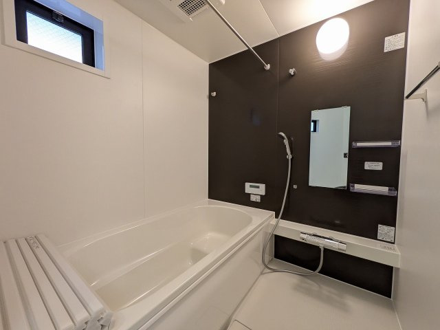 八王子市　子安町　新築一戸建て　４期の浴室|～のびのびくつろげるバスルーム　１日の締めくくりに癒やしのバスタイムを～