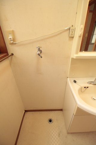 【設備】 | 酒々井町貸家 | 室内洗濯機置き場