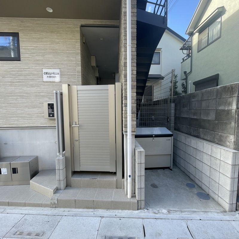 CELLHILLs大宮EASTのエントランス