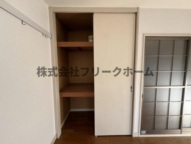 小金井市本町５丁目のアパートの収納