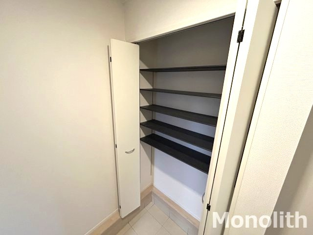 貝塚市澤戸建賃貸の収納