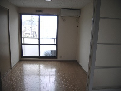 ジュネス結城　D棟の居間・リビング