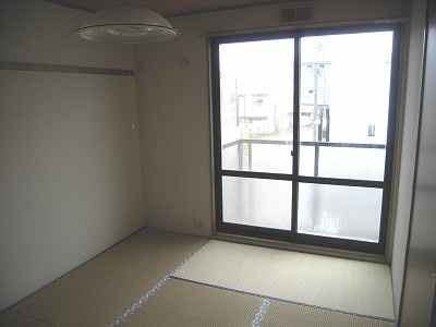 ジュネス結城　D棟の和室