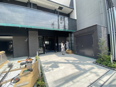 【エントランス】 | レシオスなんばVOGUE