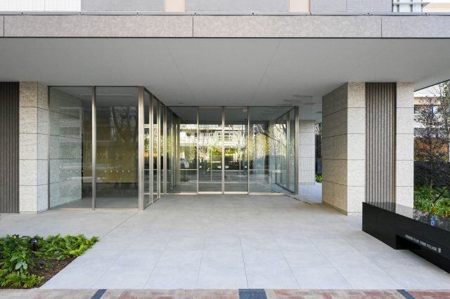 Park Village B棟 15階のエントランス