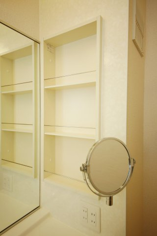 クラウン旭町の洗面所