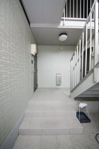 クラウン旭町のロビー