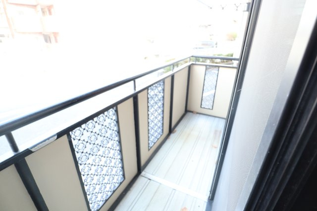 ジョイフル東生駒Ｂ棟のバルコニー