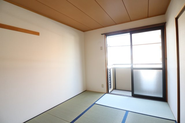 ジョイフル東生駒Ｂ棟の和室