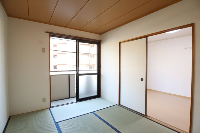 ジョイフル東生駒Ｂ棟の和室