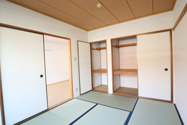 ジョイフル東生駒Ｂ棟の和室